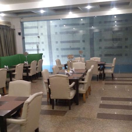 Hotel Bizzotel Γκουργκάον Εξωτερικό φωτογραφία