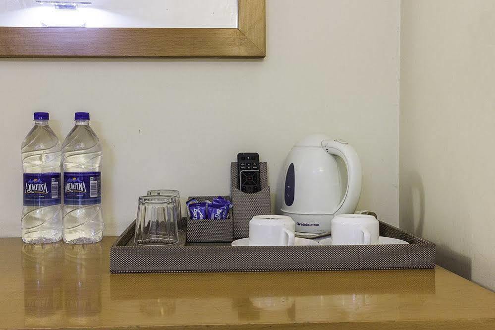Hotel Bizzotel Γκουργκάον Εξωτερικό φωτογραφία